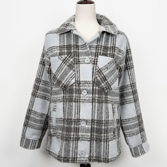 Hollister Jacket Womens XS Blue Plaid Button Up Fuzzy Shacket Fall Cozy Heavy - Picture 1 of 16